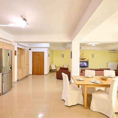 Seax Apartment *