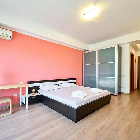 Seax Apartment *