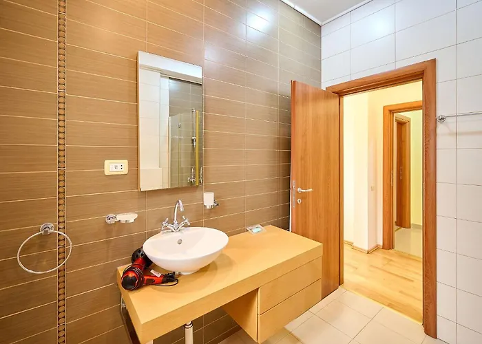 Seax - Free Parking Navodari